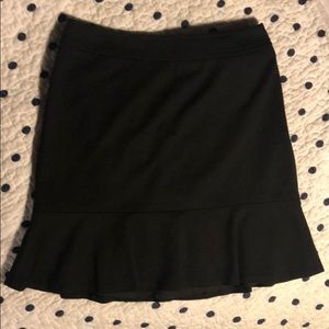 LOFT Ann Taylor Black Ruffle Hem Skirt Size 4